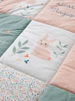Tapis De Sol Patchwork FORET ENCHANTEE Rose / Multicolore - Vertbaudet 8 Tapis De Sol Patchwork FORET ENCHANTEE Rose / Multicolore - Vertbaudet -Linge De Lit Enfant Boutique tapis de sol patchwork foret enchantee 2